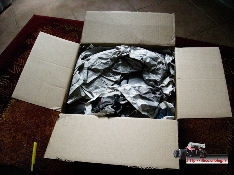 Sorti du carton dans Ma Mini-Z 4WD carton11