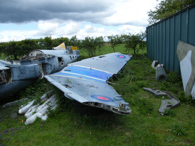 Harrier XW268, poor old girl - FighterControl